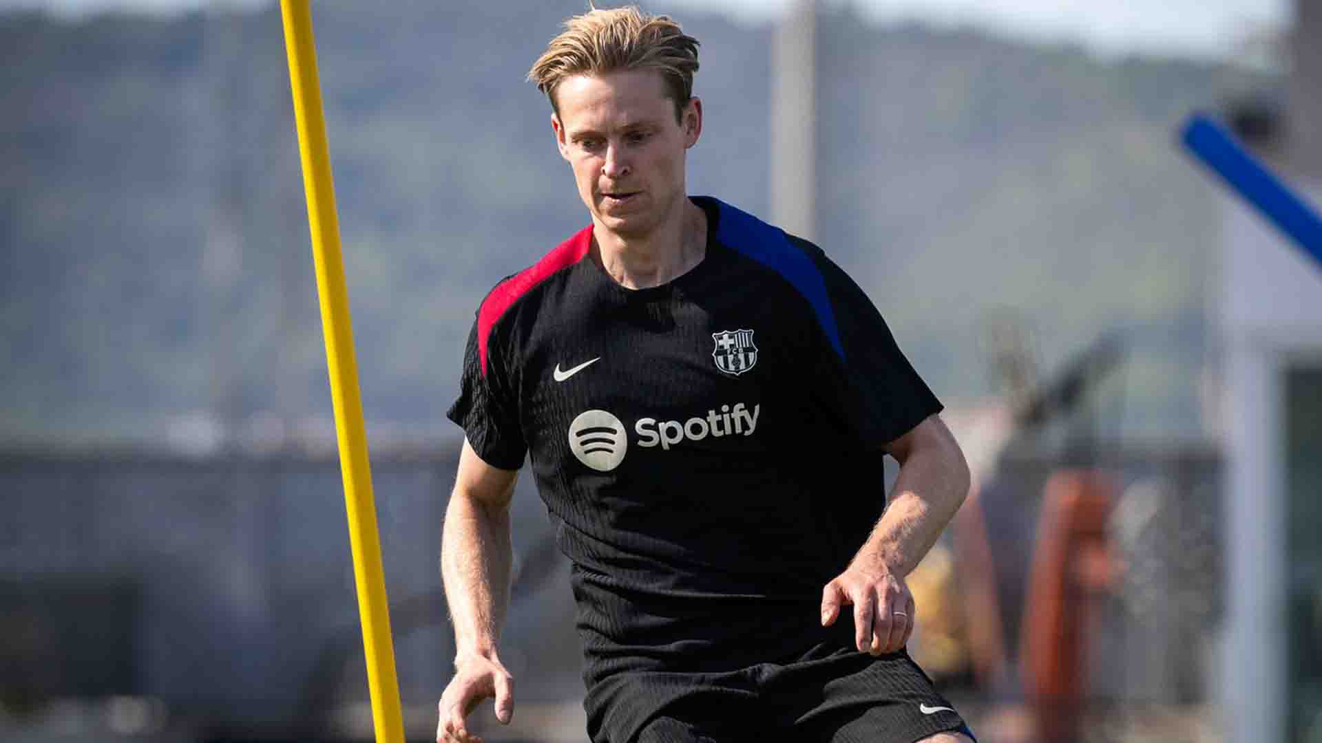 Frenkie De Jong Masuk Skuad Barcelona untuk Lawan Young Boys
