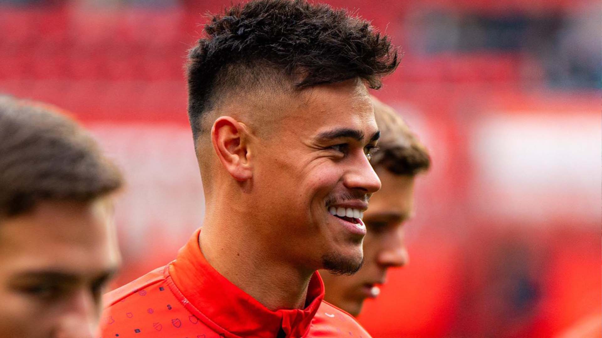 Mees Hilgers Sudah Kembali Main, Bantu Twente Tahan Imbang Ajax