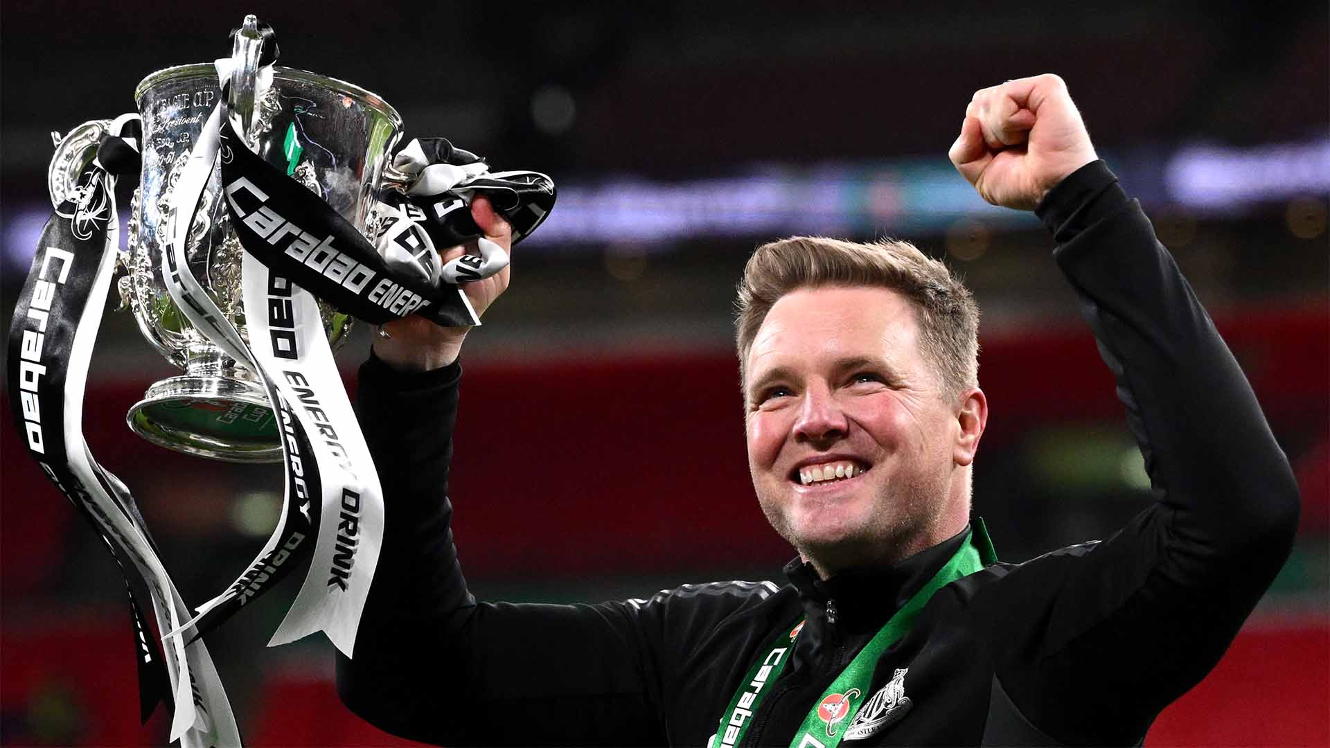 Howe Emosional Usai Bawa Newcastle Juara Carabao Cup