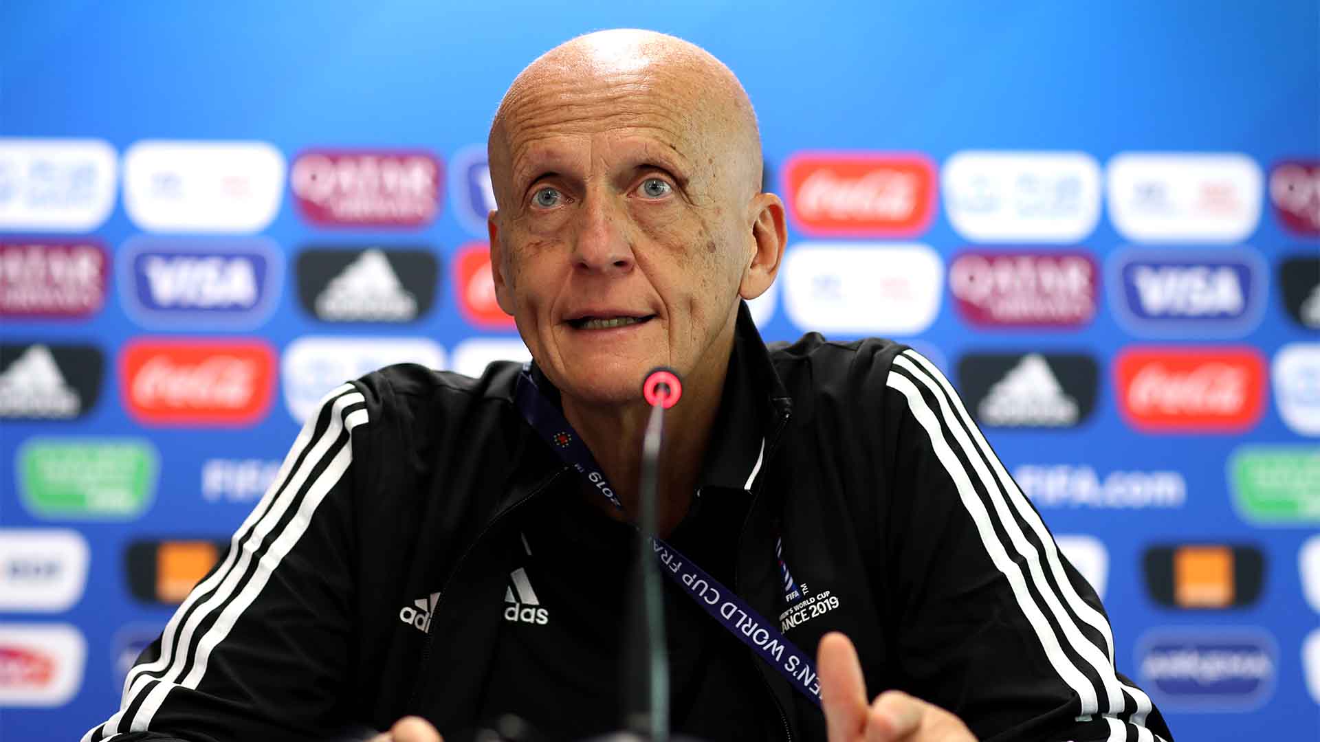 Pierluigi Collina Puji Inovasi Perwasitan di Piala Dunia Antarklub