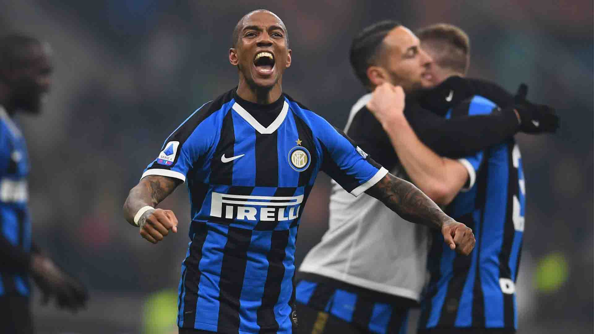 Young Ungkap Peran Conte di Balik Keputusan Tinggalkan Manchester United