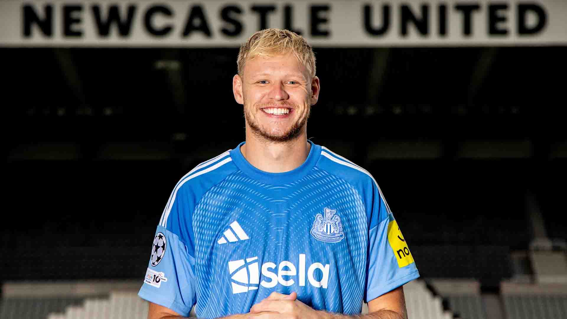 Newcastle Amankan Ramsdale dengan Status Pinjaman dari Southampton