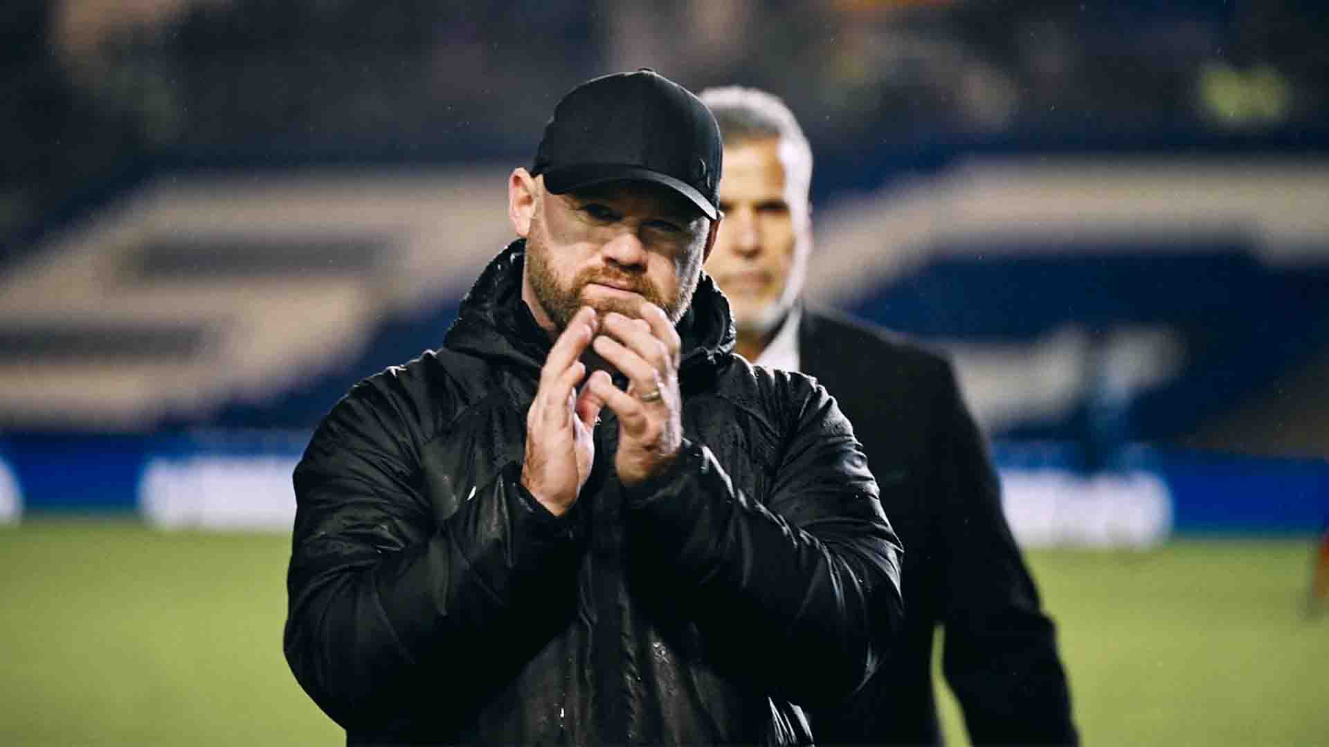 Rooney Serang Balik Tom Brady: 'Dia Tak Paham Sepak Bola'