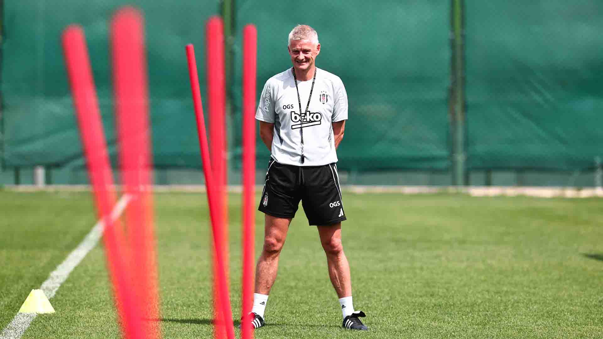 Solskjaer Dipecat Besiktas Setelah Tersingkir di Playoff Conference League