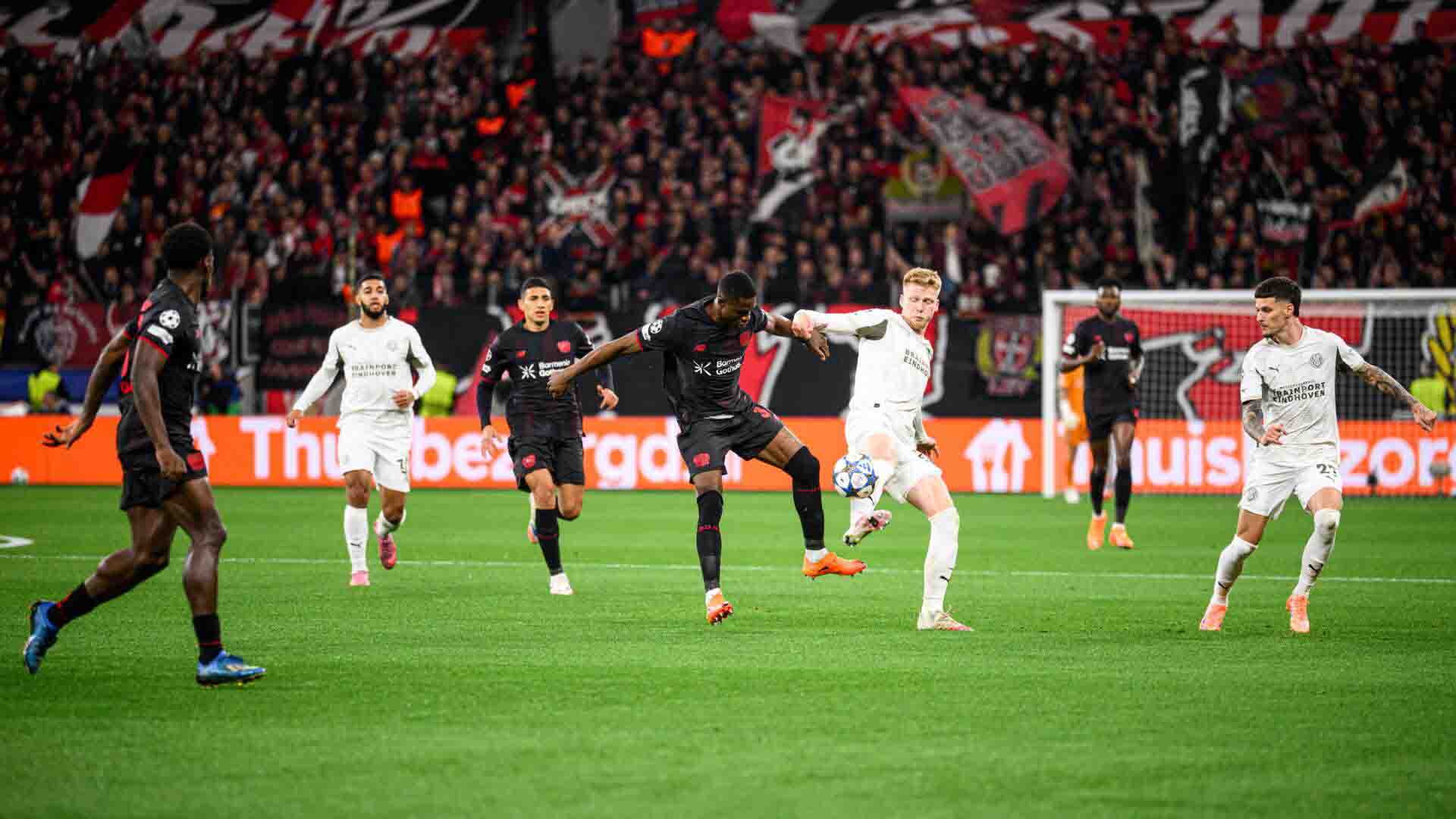 Bayer Leverkusen Ditahan Imbang 1-1 oleh PSV di BayArena