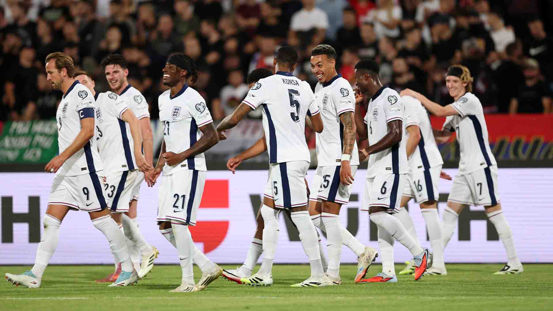 Craig Bellamy Ungkap Jurang Kualitas Skuad Inggris vs Wales