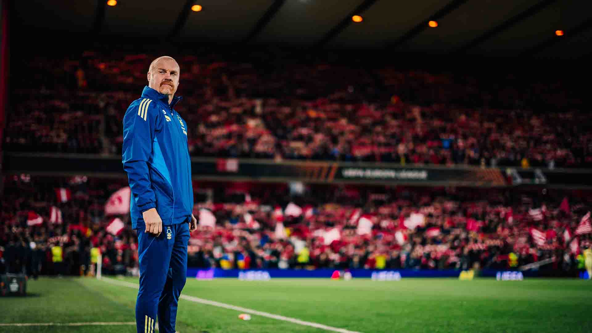 Dyche Tak Ingin Jumawa Usai Bawa Forest Raih Kemenangan Perdana