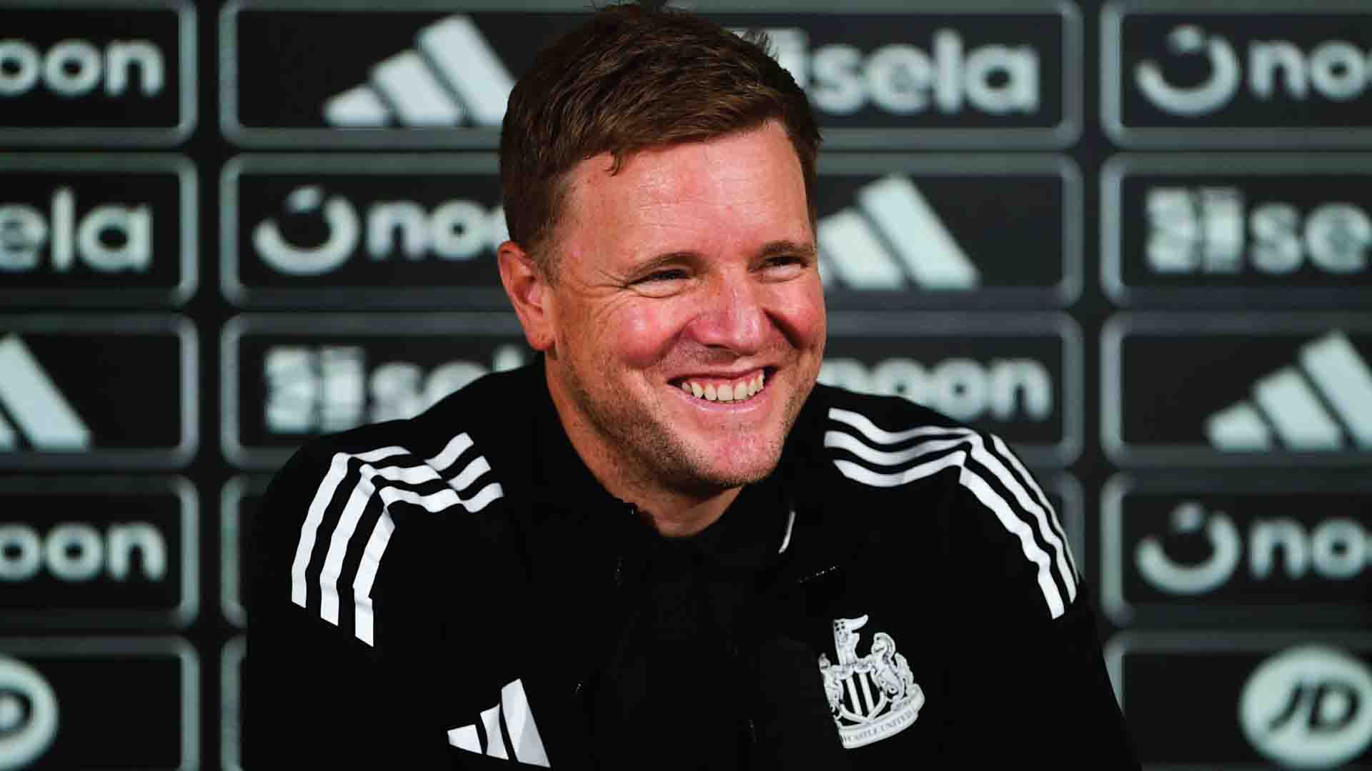 Howe Tak Peduli Slot Sebut Newcastle Klub Kecil