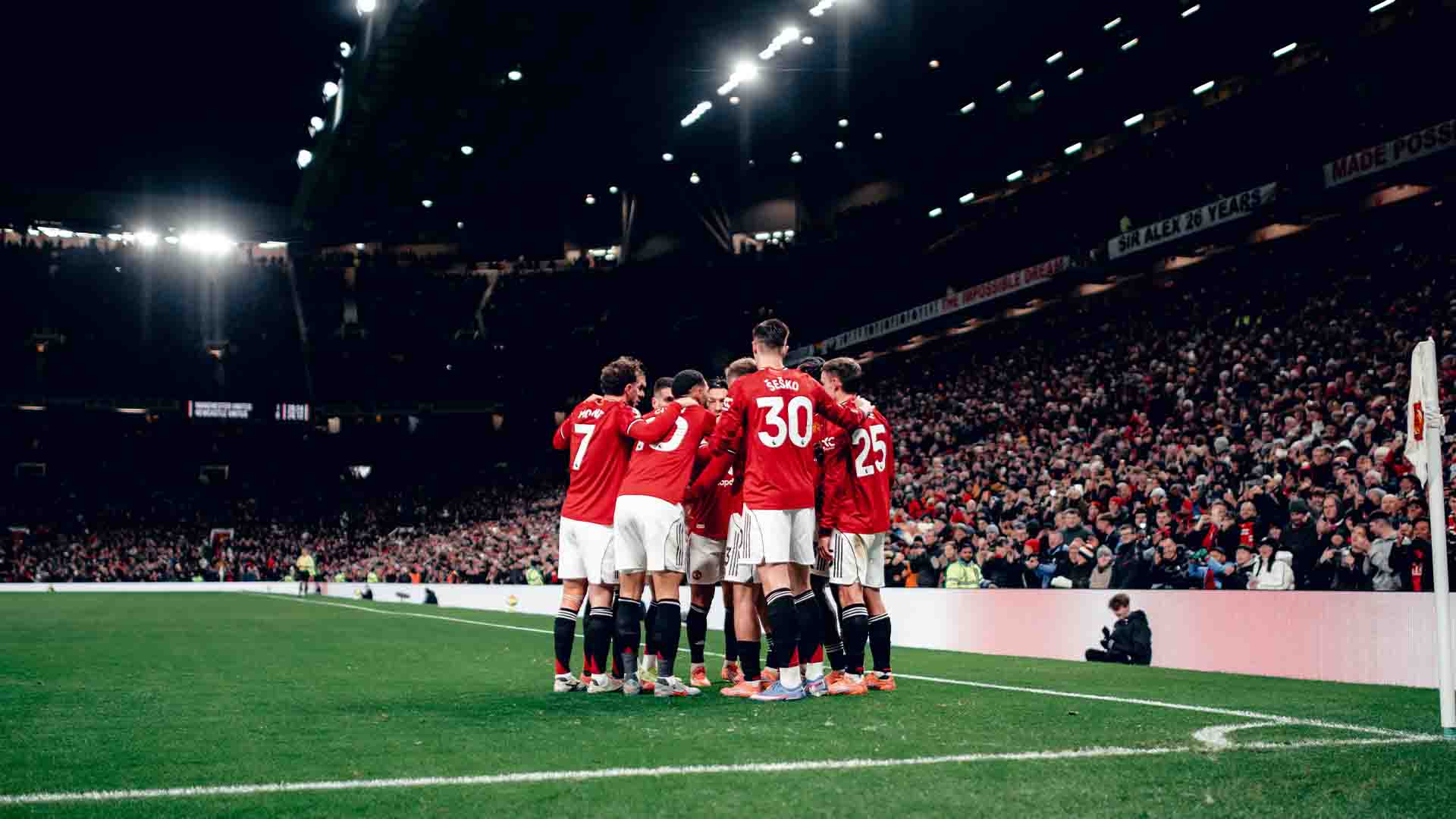 Neville Desak Man Utd Hentikan Eksperimen, Tuntut Kembalikan DNA Klub