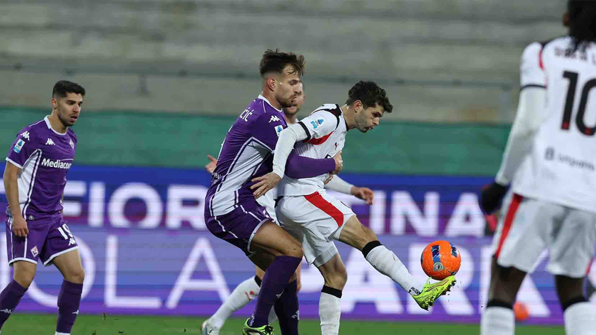 Gol Telat Nkunku Selamatkan Milan dari Kekalahan Lawan FIorentina