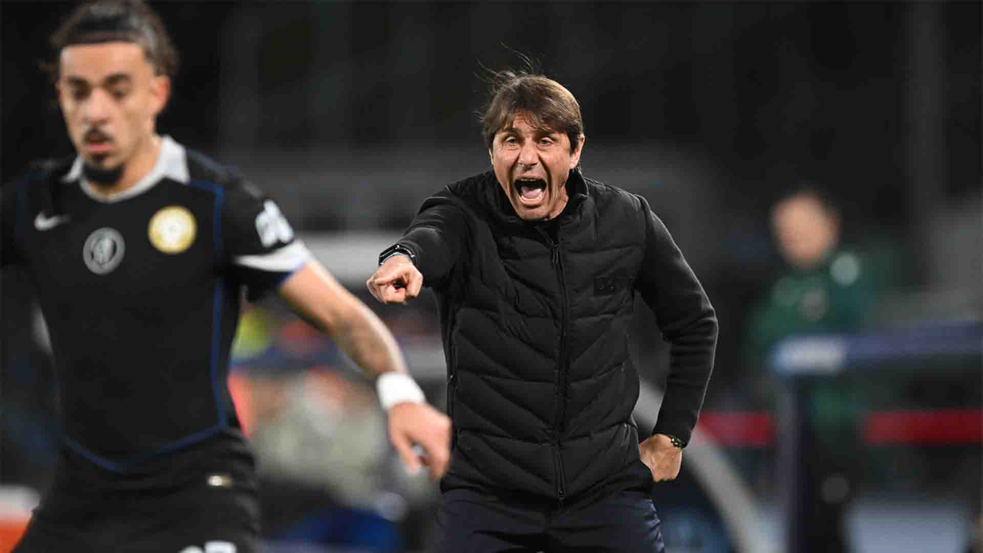 Conte Bangga dengan Napoli, Puji Magis Joao Pedro Usai Drama Lima Gol