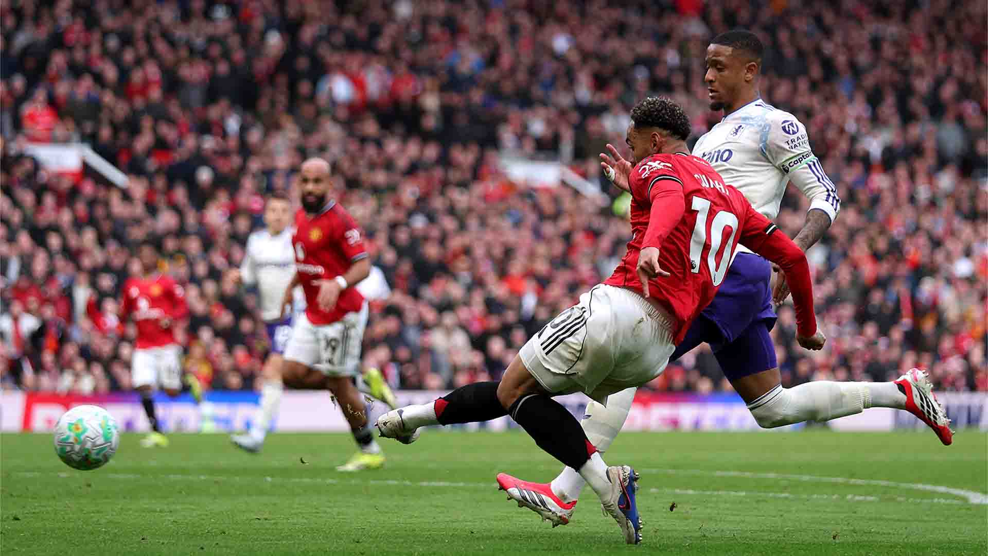Fernandes Pecahkan Rekor Saat Man United Bungkam Villa 3-1 di Old Trafford