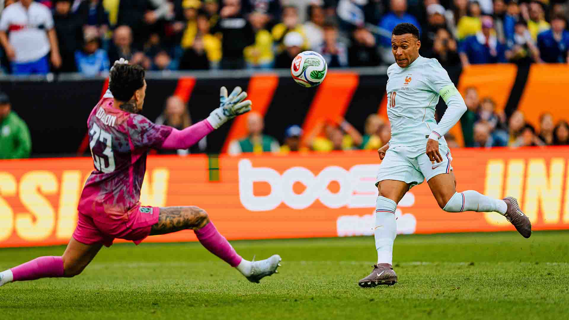 Mbappe dan Ekitike Bawa 10 Pemain Prancis Kalahkan Brasil